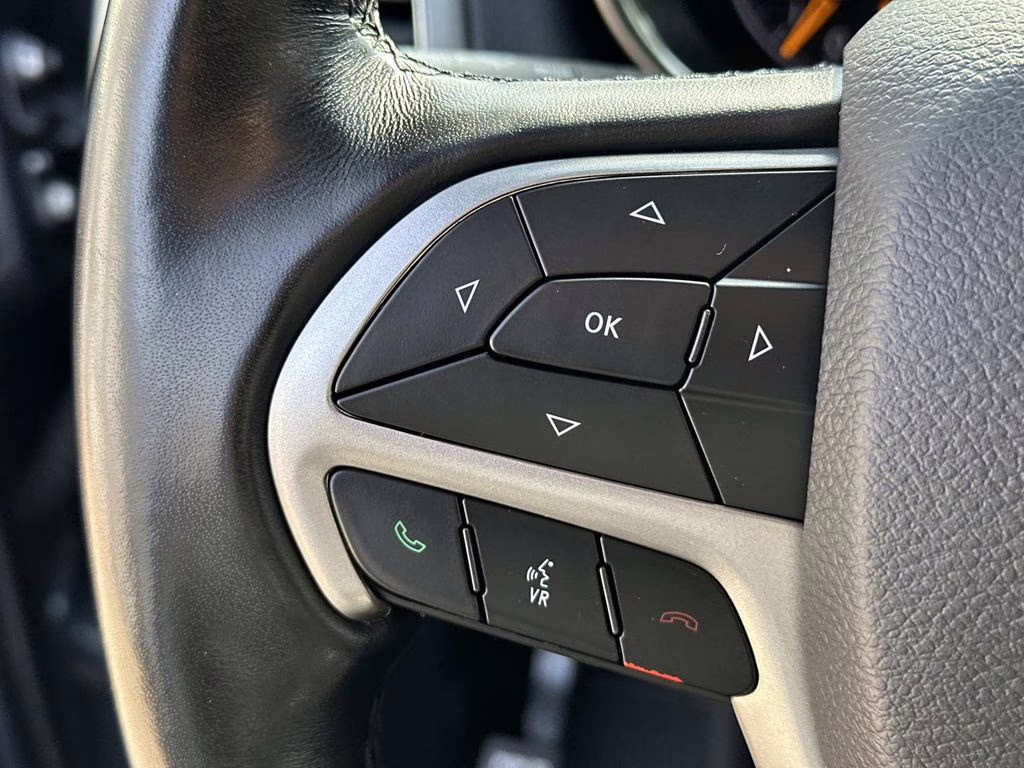 2020 Pacific Blue Clearcoat Jeep Grand Cherokee Limited 4X4 SUV
