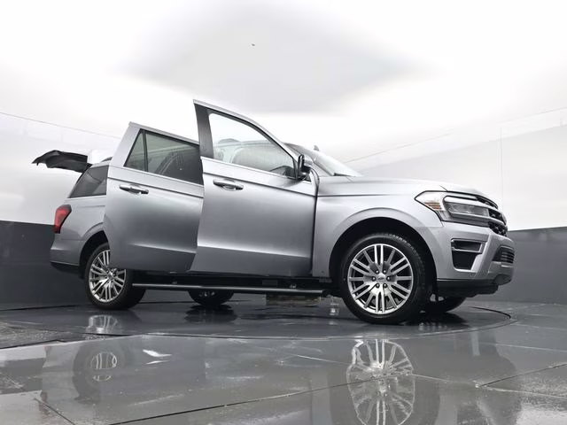 2024 Silver Metallic Ford Expedition Max Limited 4X4 SUV