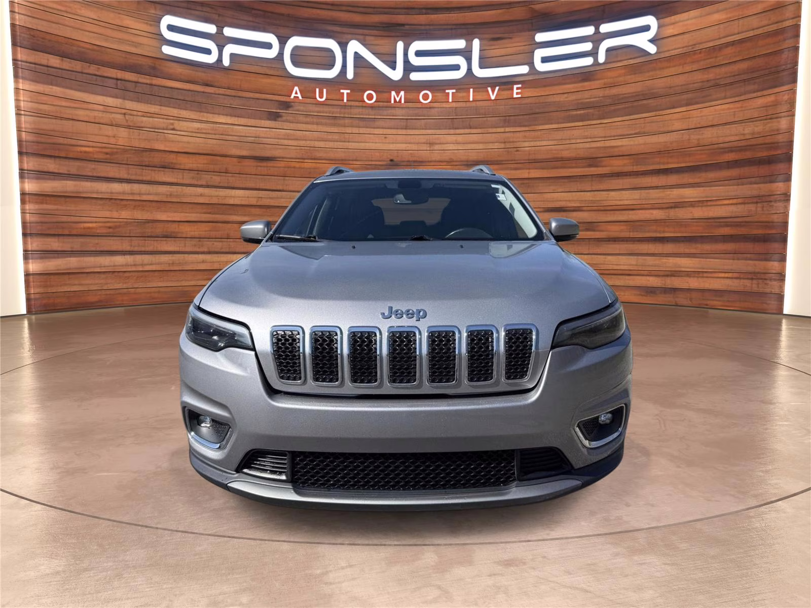 2019 Billet Silver Metallic Clearcoat Jeep Cherokee Limited 4X4 SUV