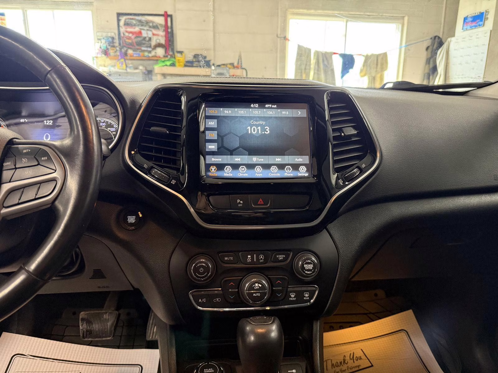 2019 Billet Silver Metallic Clearcoat Jeep Cherokee Limited 4X4 SUV