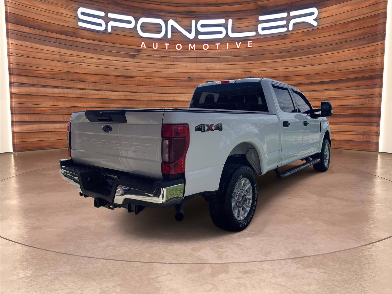 2022 Oxford White Ford Super Duty F-250 SRW XLT 4X4 Truck