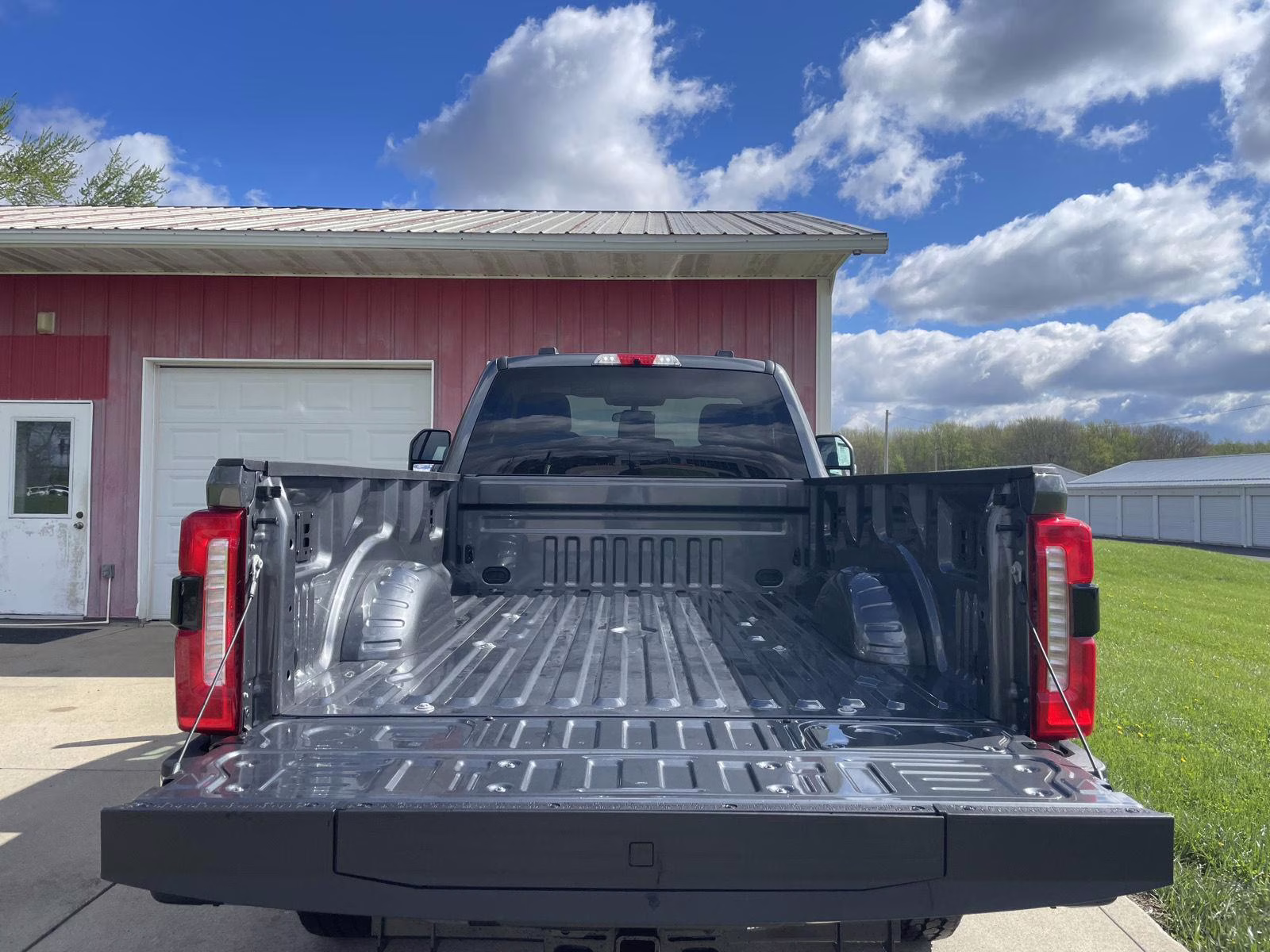 2026 Carbonized Gray Ford Super Duty F-350 SRW XLT 4X4 Truck