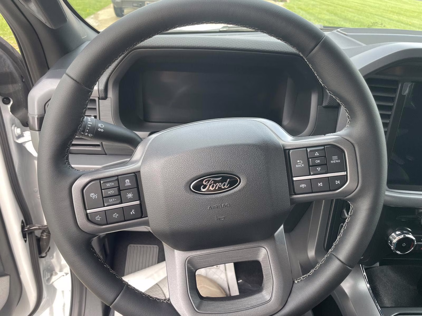 2026 Oxford White Ford F-150 XLT 4X4 Truck