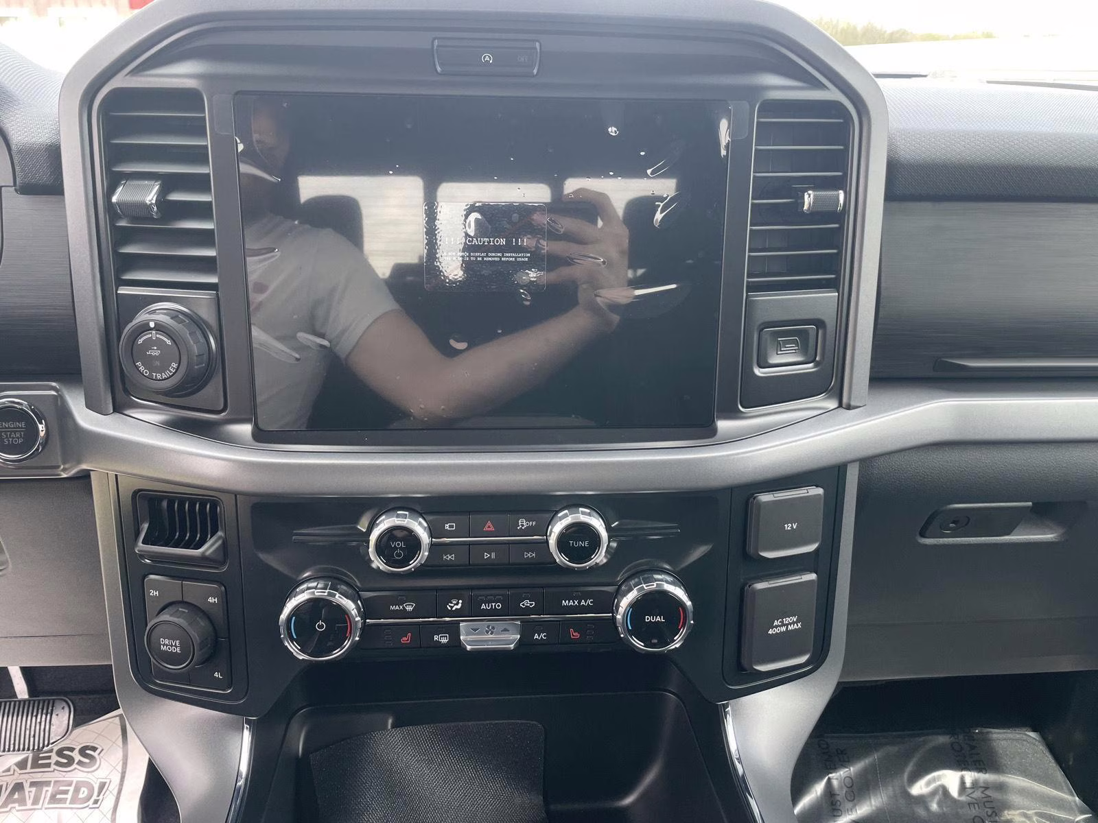 2026 Oxford White Ford F-150 XLT 4X4 Truck