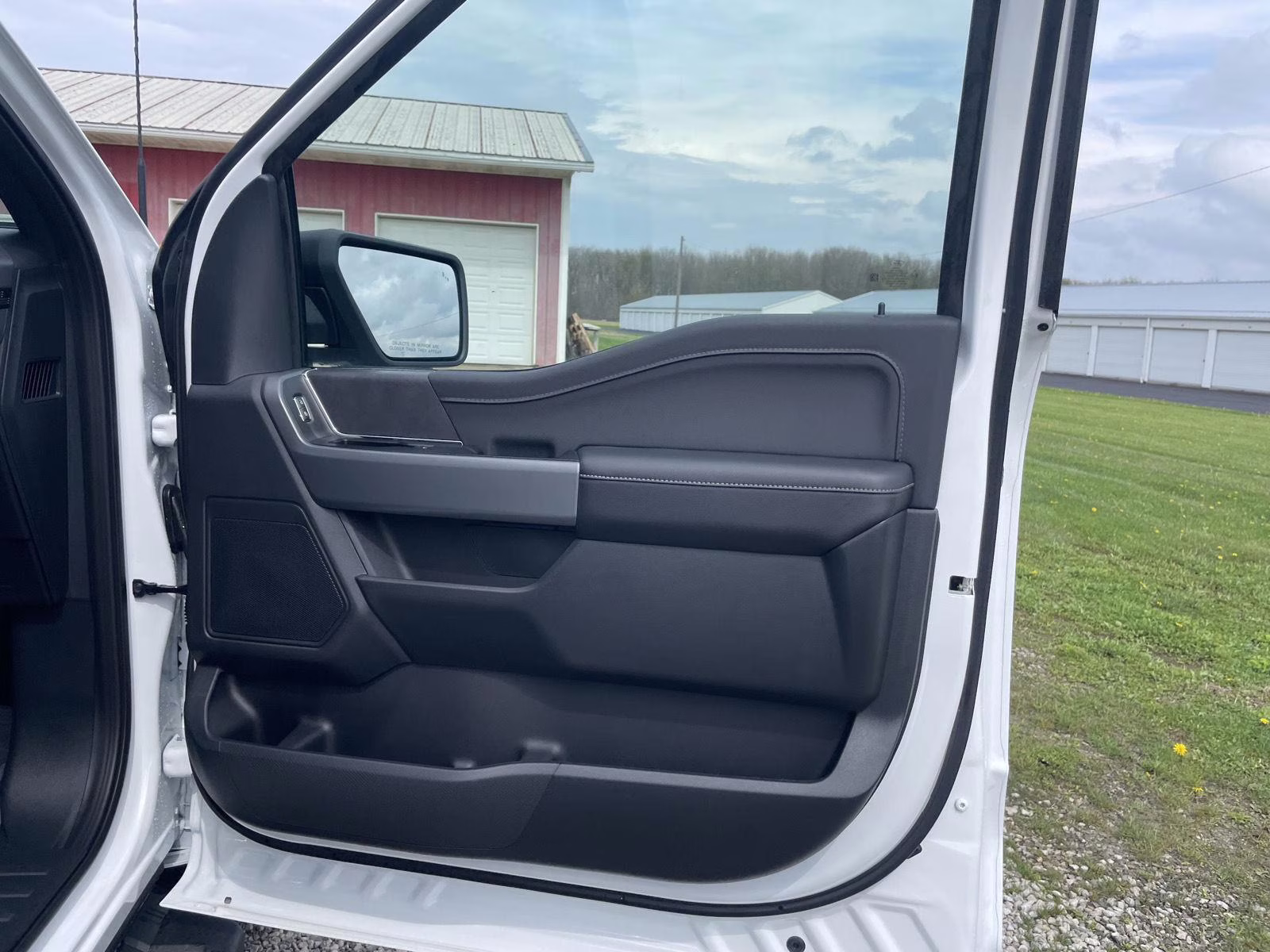 2026 Oxford White Ford F-150 XLT 4X4 Truck