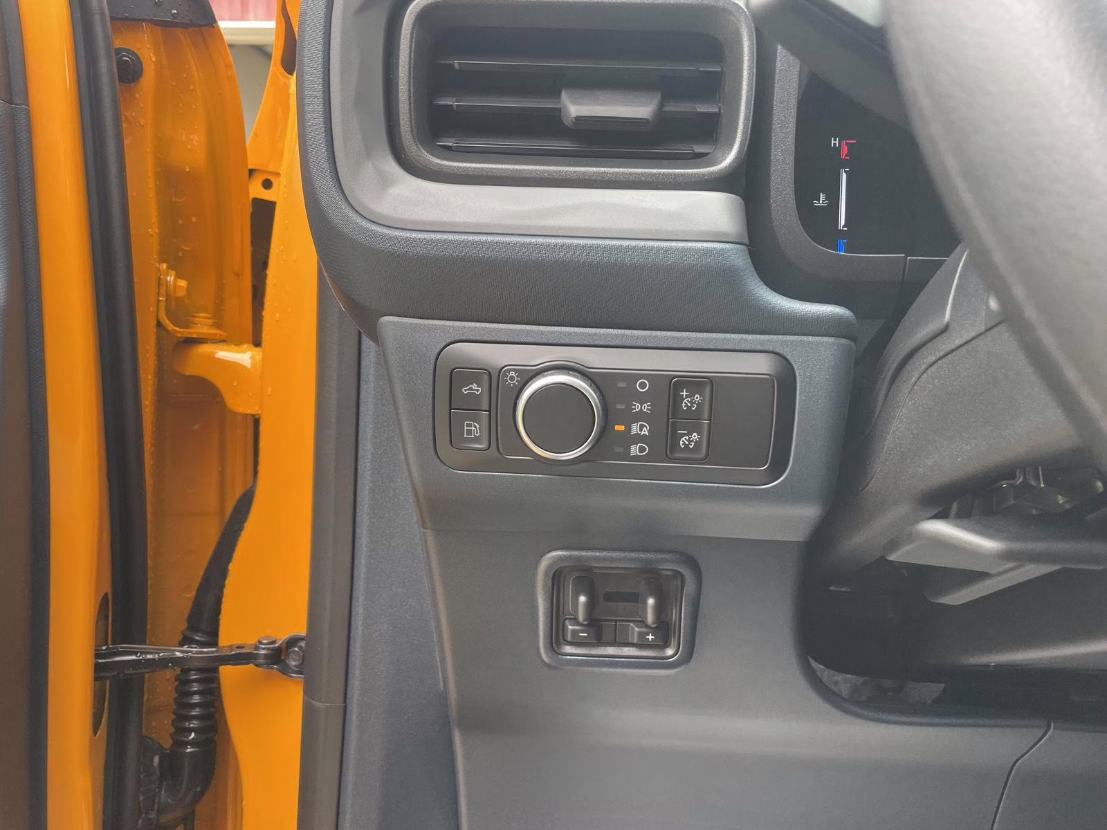 2026 Orange Fury Metallic Tri-Coat Ford Maverick XL AWD Truck