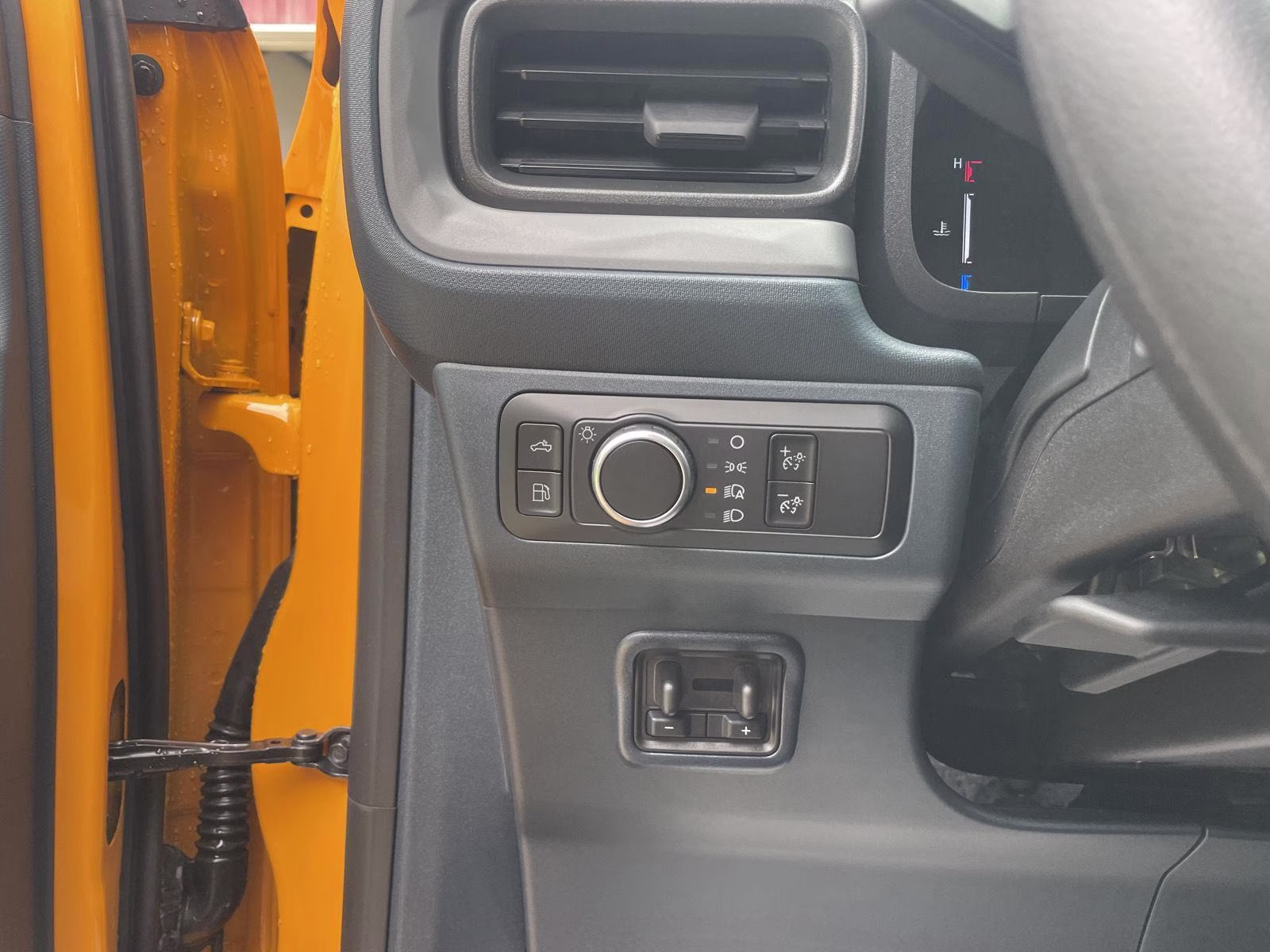 2026 Orange Fury Metallic Tri-Coat Ford Maverick XL AWD Truck