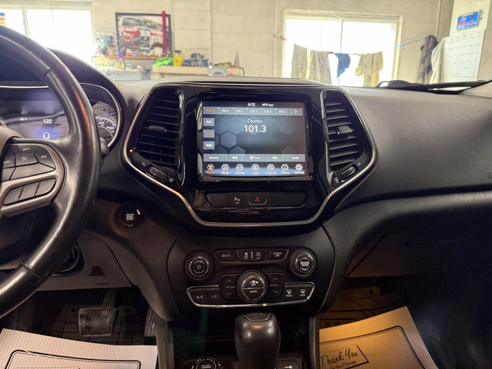 2019 Billet Silver Metallic Clearcoat Jeep Cherokee Limited 4X4 SUV