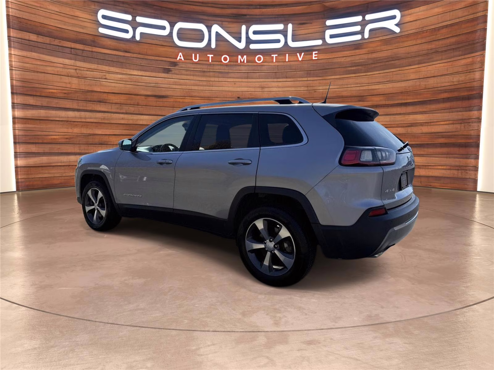 2019 Billet Silver Metallic Clearcoat Jeep Cherokee Limited 4X4 SUV