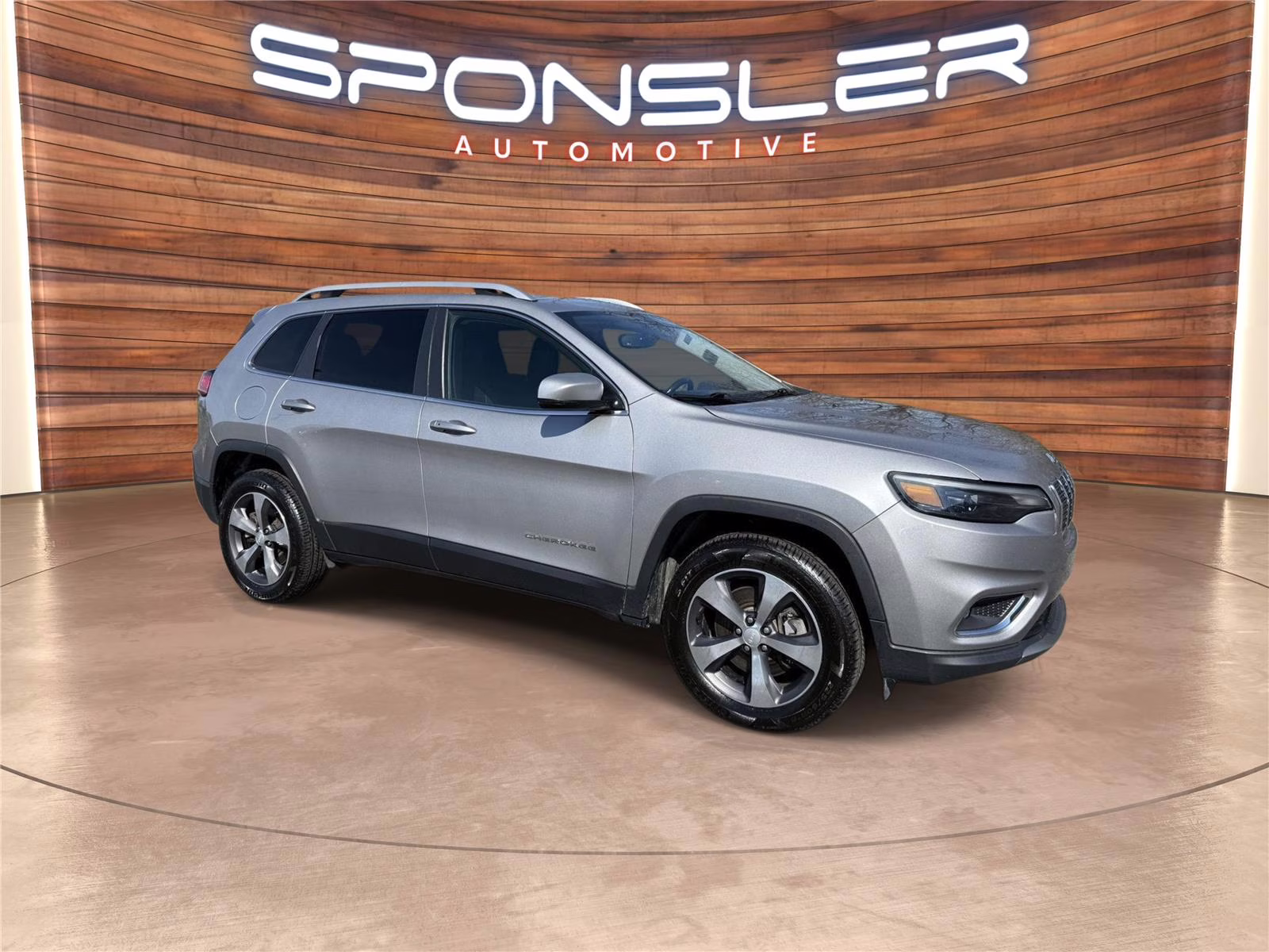 2019 Billet Silver Metallic Clearcoat Jeep Cherokee Limited 4X4 SUV