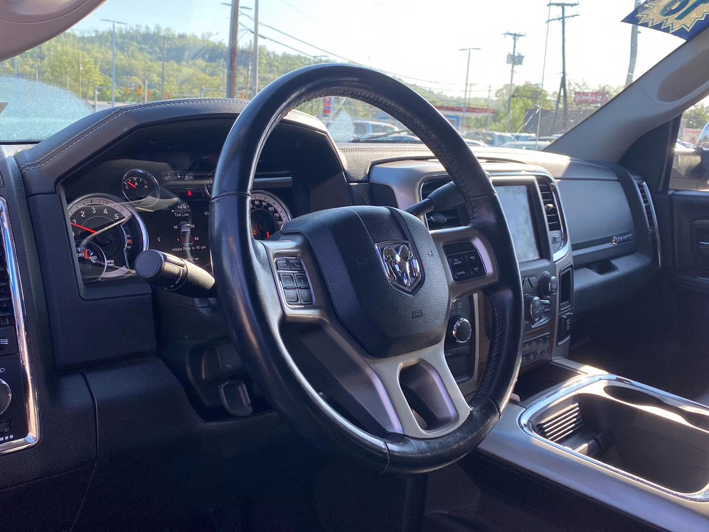 2018 Brilliant Black Crystal Pearlcoat Ram 2500 Laramie 4X4 Truck