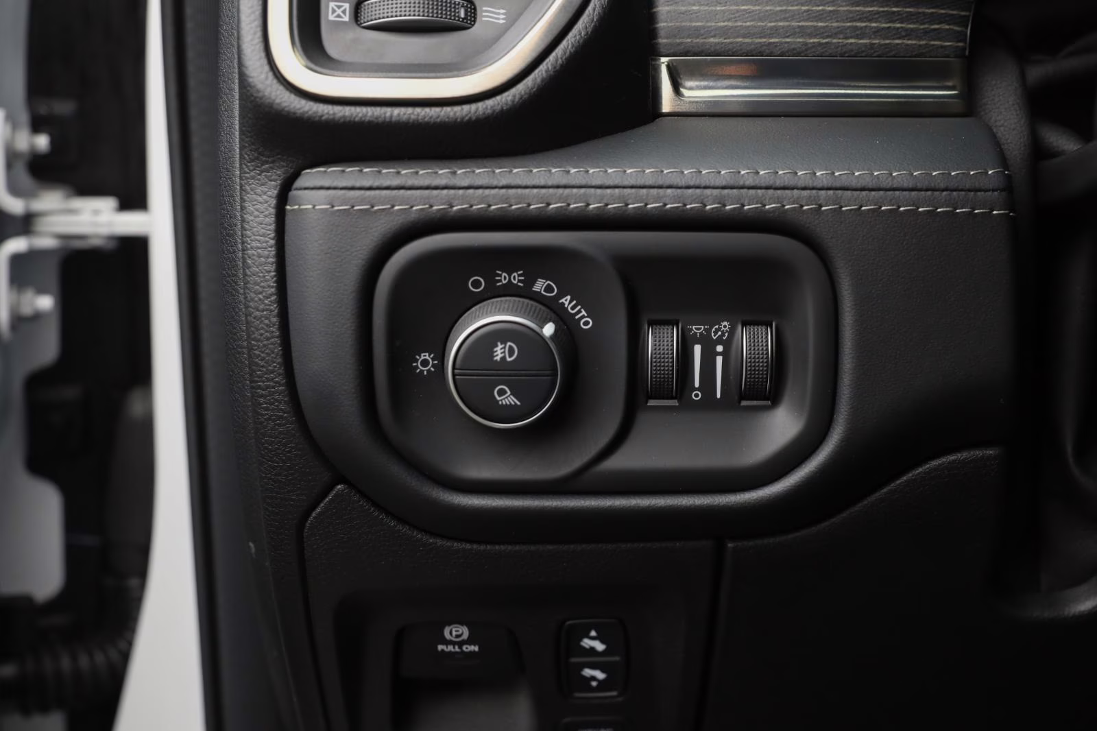 2021 Bright White Clearcoat Ram 1500 Limited 4X4 Truck