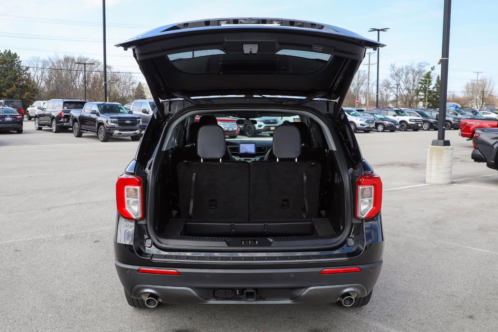 2023 Agate Black Ford Explorer XLT 4X4 SUV