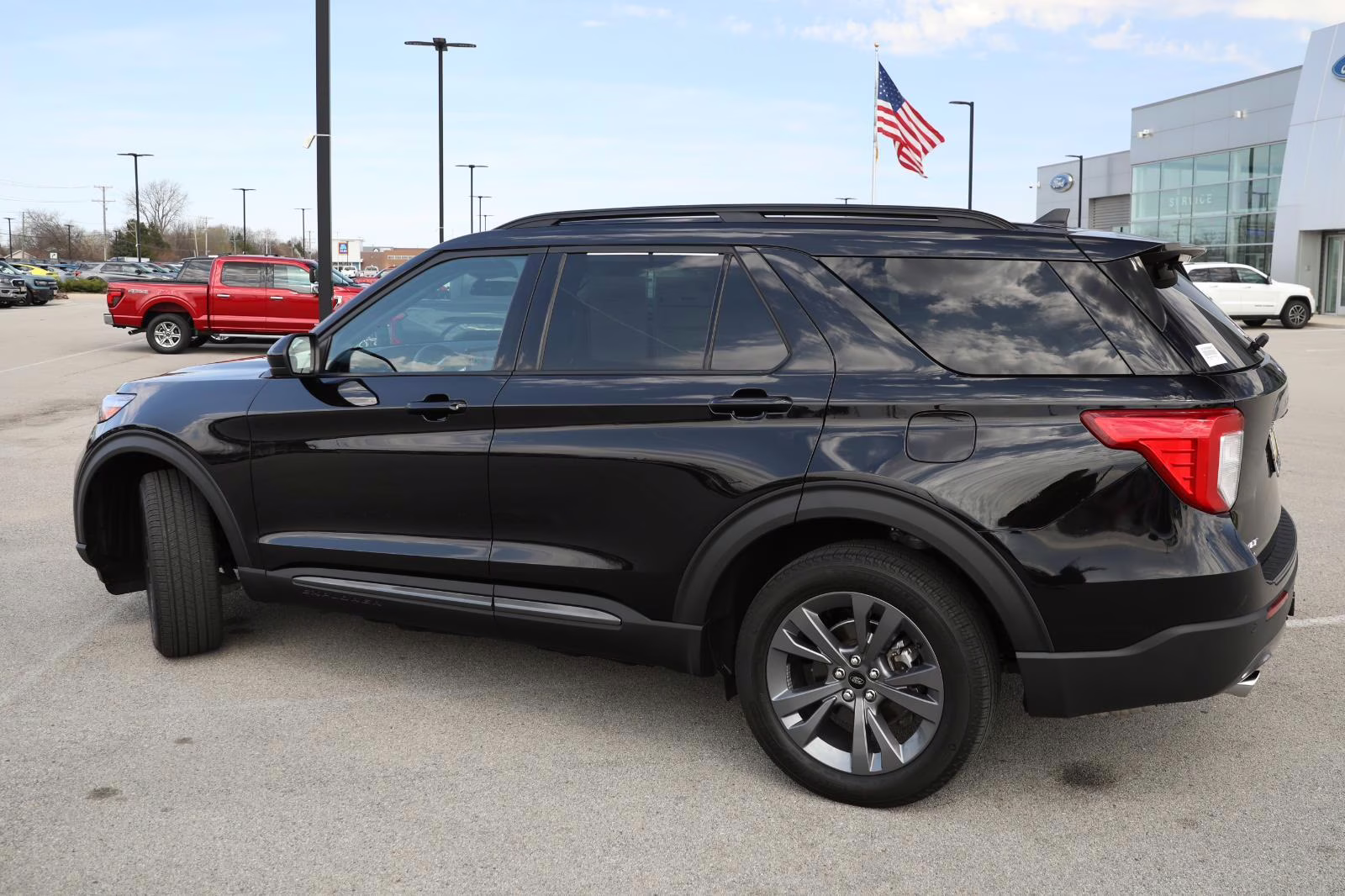 2023 Agate Black Ford Explorer XLT 4X4 SUV