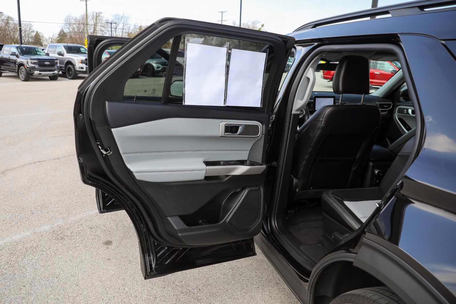 2023 Agate Black Ford Explorer XLT 4X4 SUV