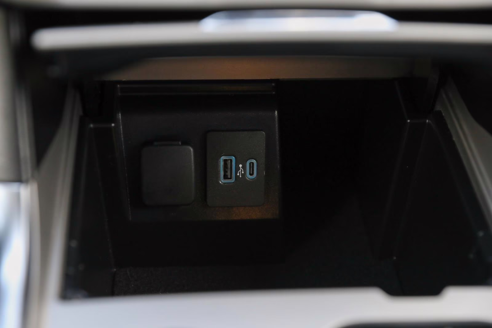 2023 Agate Black Ford Explorer XLT 4X4 SUV