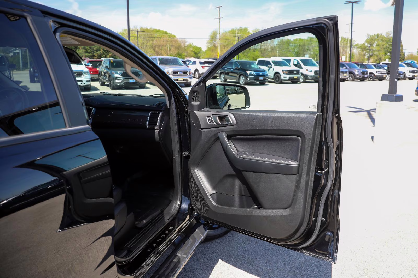 2022 Shadow Black Ford Ranger LARIAT 4X4 Truck