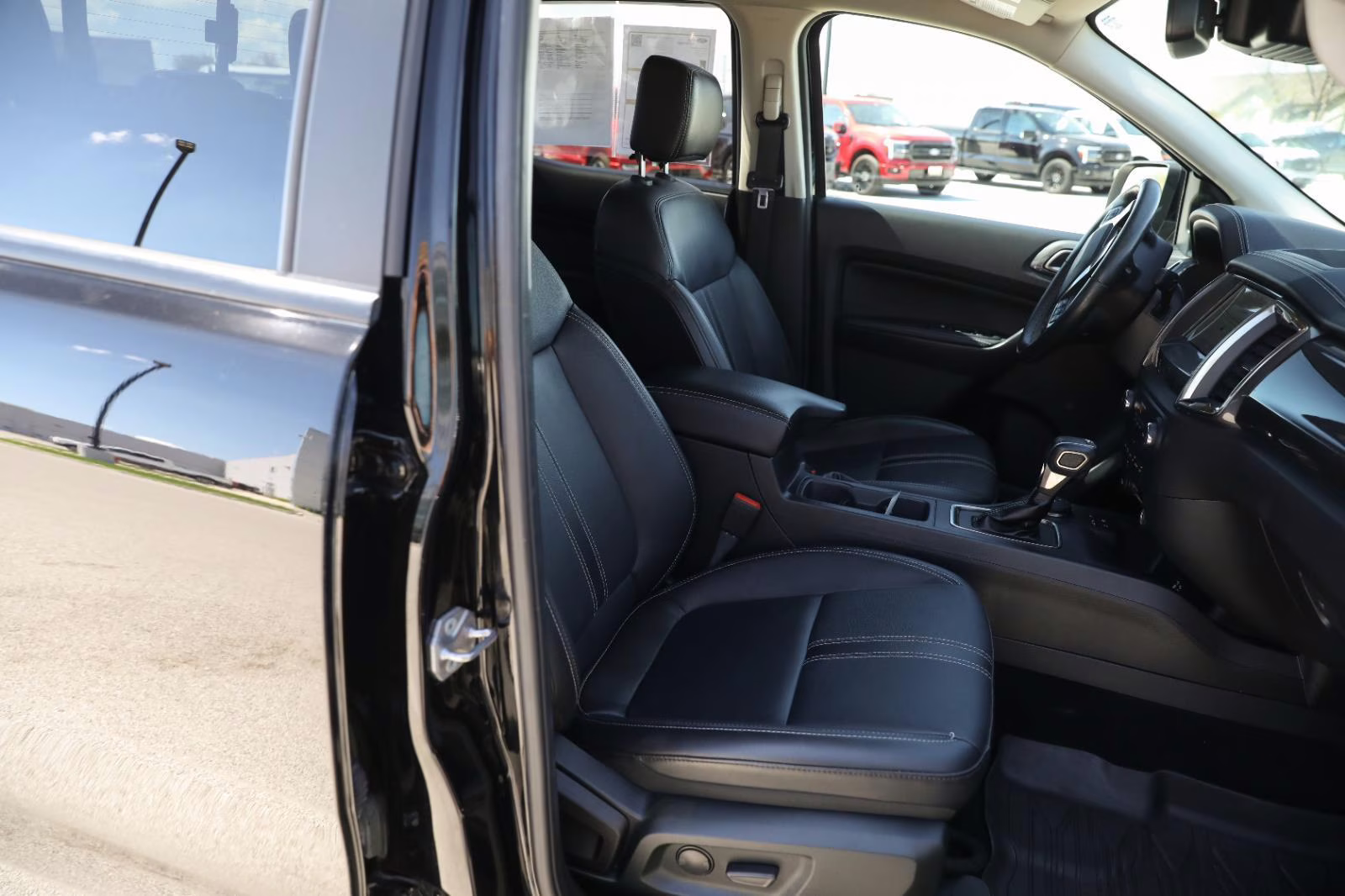 2022 Shadow Black Ford Ranger LARIAT 4X4 Truck