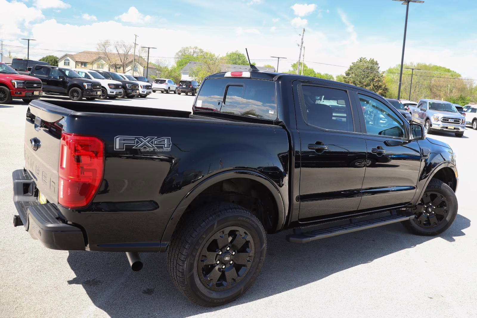 2022 Shadow Black Ford Ranger LARIAT 4X4 Truck