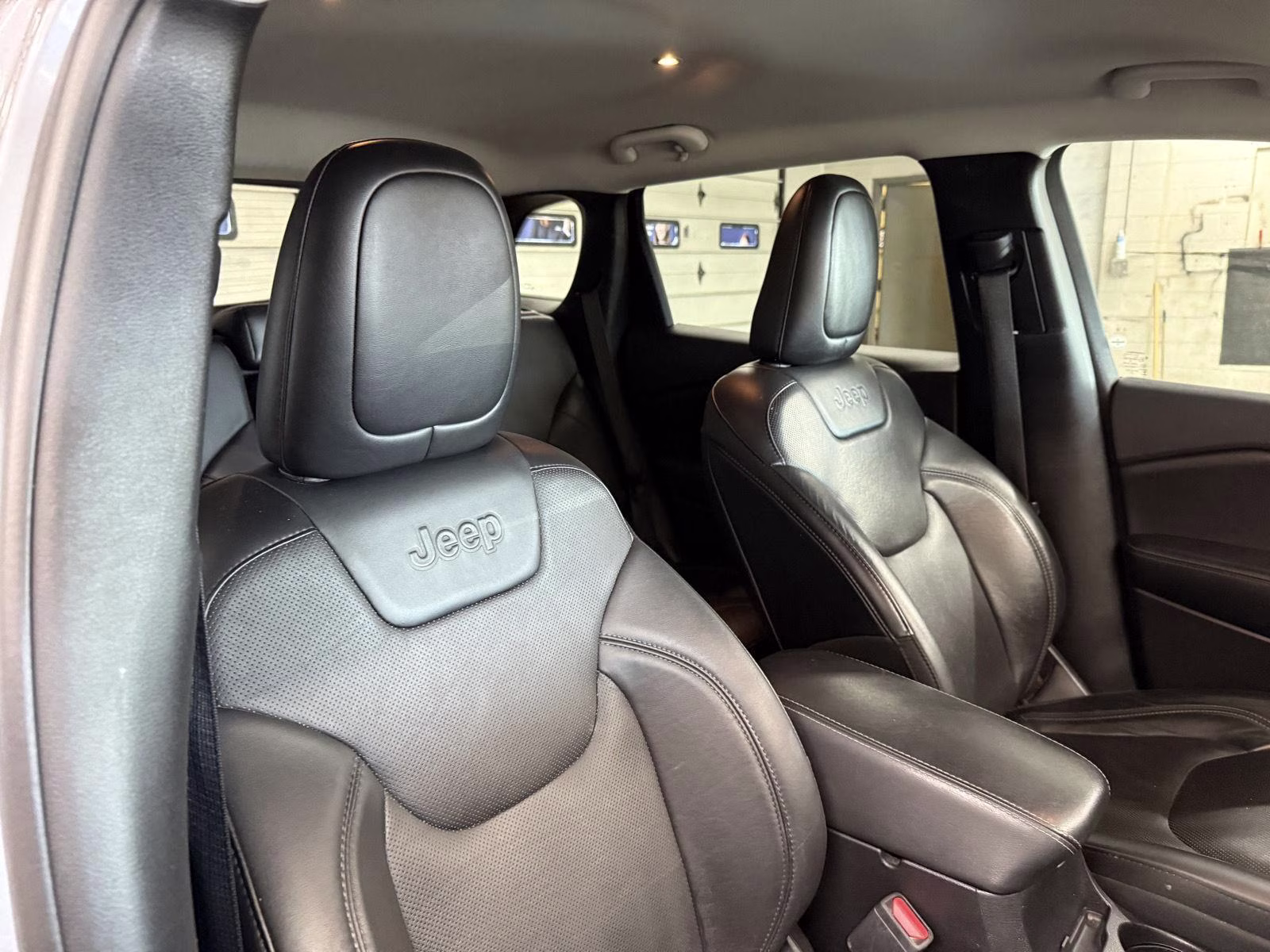 2019 Billet Silver Metallic Clearcoat Jeep Cherokee Limited 4X4 SUV