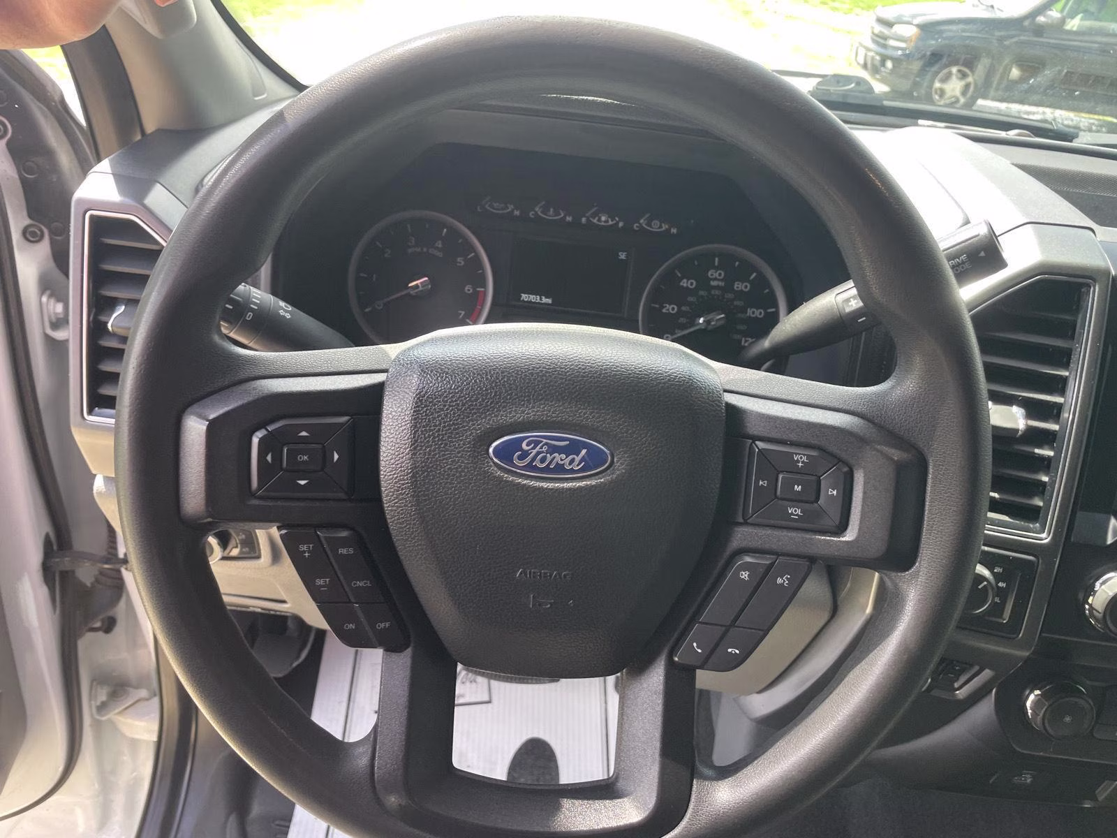 2022 Oxford White Ford Super Duty F-250 SRW XLT 4X4 Truck