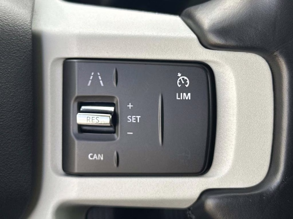 2022 Hakuba Silver Metallic Land Rover Defender 110 S AWD SUV