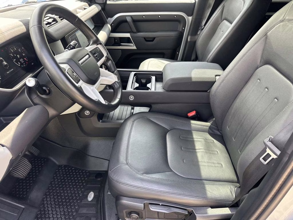 2022 Hakuba Silver Metallic Land Rover Defender 110 S AWD SUV