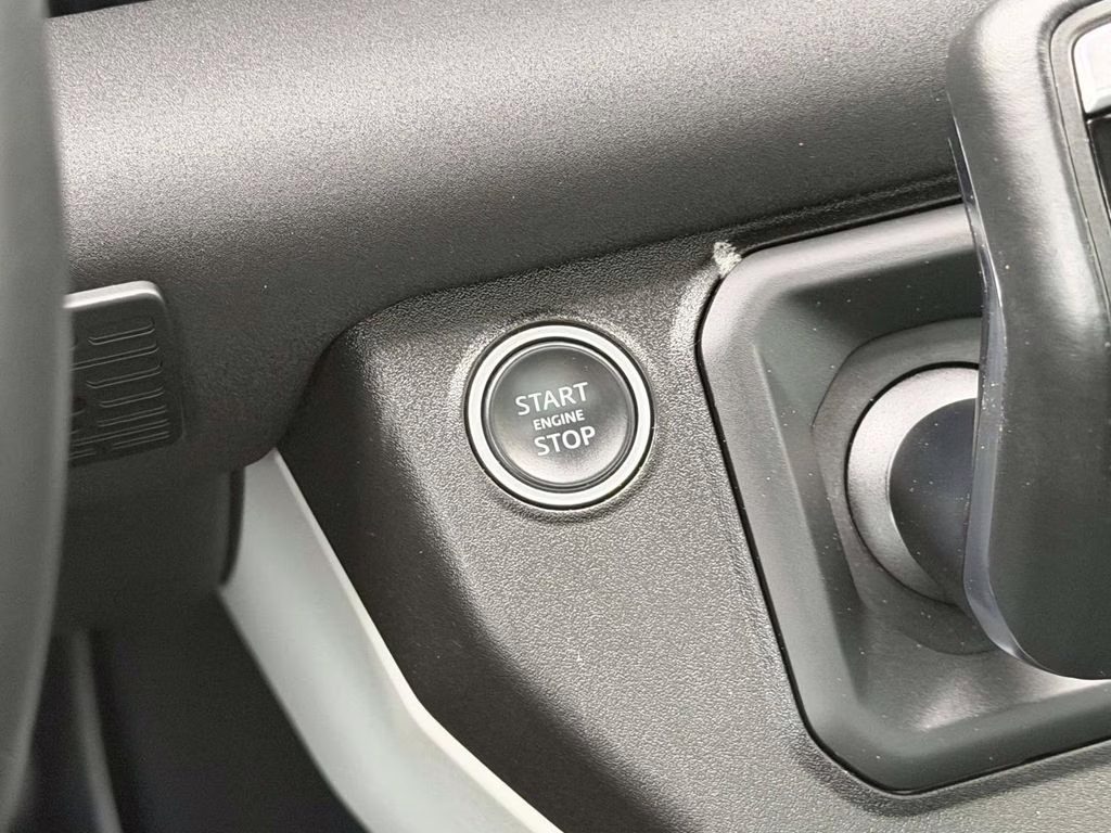 2022 Hakuba Silver Metallic Land Rover Defender 110 S AWD SUV
