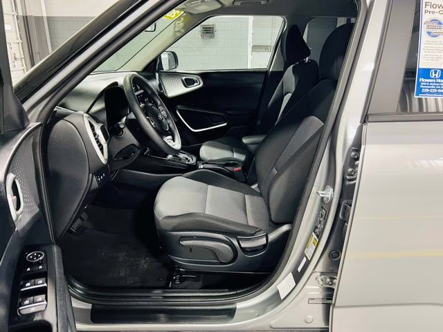 2025 Silver Kia Soul LX FWD Hatchback