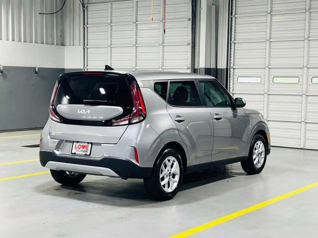 2025 Silver Kia Soul LX FWD Hatchback