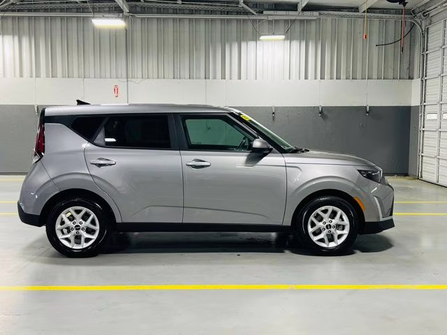 2025 Silver Kia Soul LX FWD Hatchback