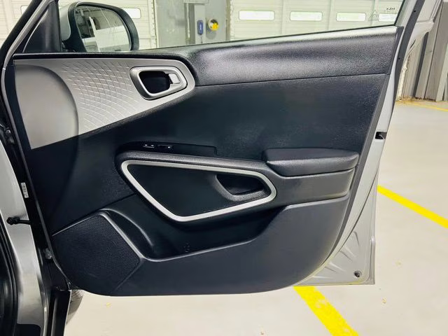 2025 Silver Kia Soul LX FWD Hatchback