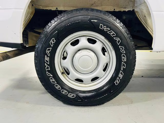 2020 Oxford White Ford F-150 XL 4X4 Truck