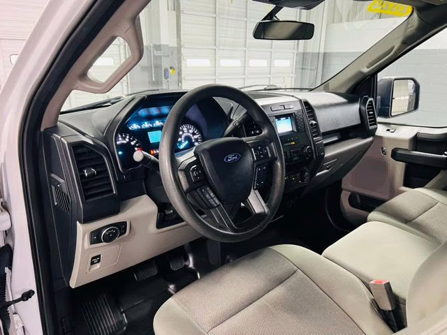 2020 Oxford White Ford F-150 XL 4X4 Truck