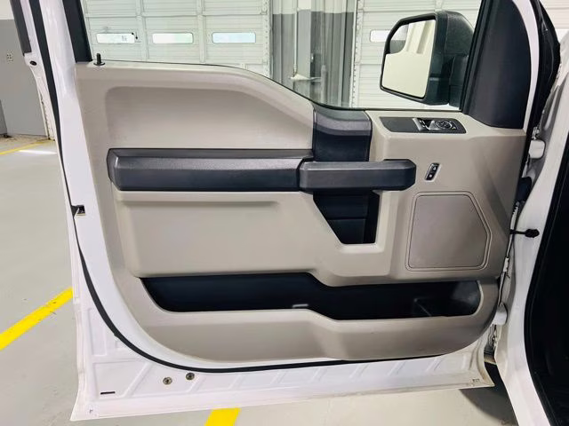 2020 Oxford White Ford F-150 XL 4X4 Truck