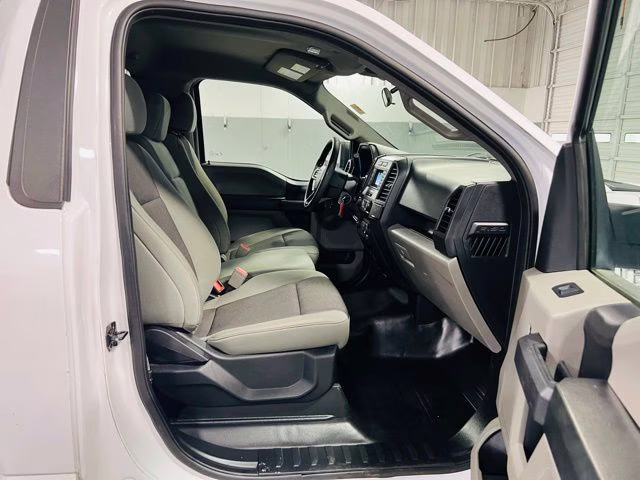 2020 Oxford White Ford F-150 XL 4X4 Truck