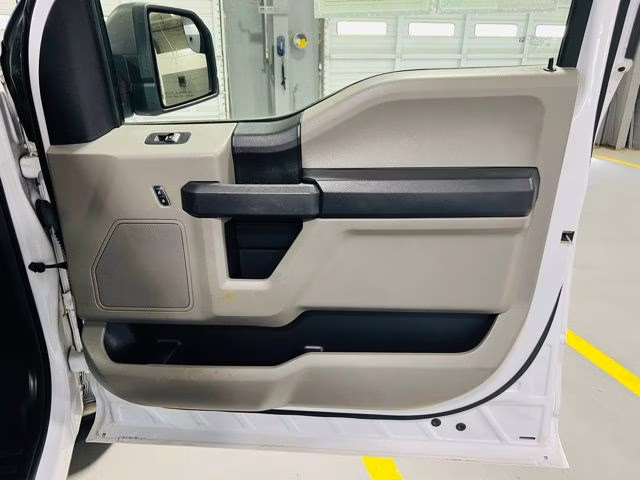 2020 Oxford White Ford F-150 XL 4X4 Truck