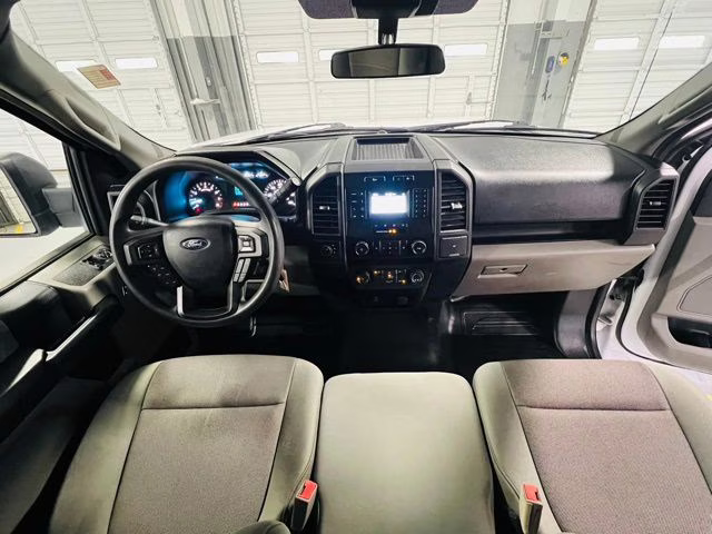 2020 Oxford White Ford F-150 XL 4X4 Truck