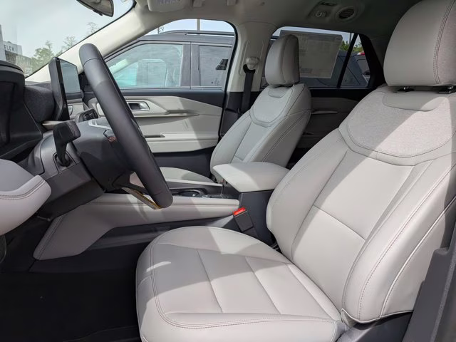 2026 White Ford Explorer Active RWD SUV