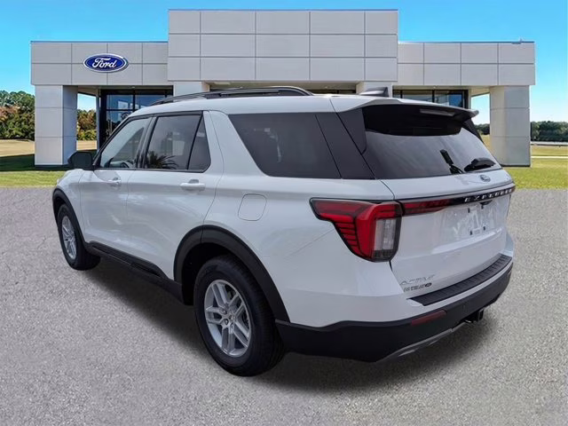 2026 White Ford Explorer Active RWD SUV