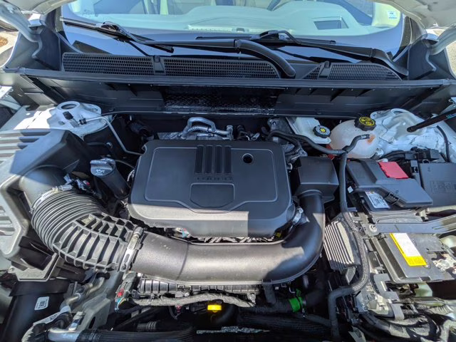 2023 White Frost Tricoat GMC Acadia Denali AWD SUV
