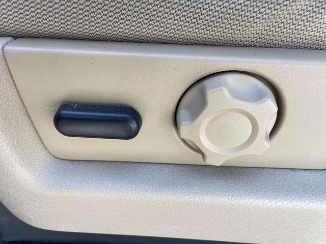 2013 Tuxedo Black Metallic Ford F-150 XLT 4X4 Truck