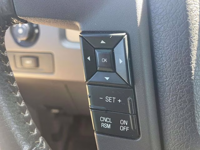 2013 Tuxedo Black Metallic Ford F-150 XLT 4X4 Truck