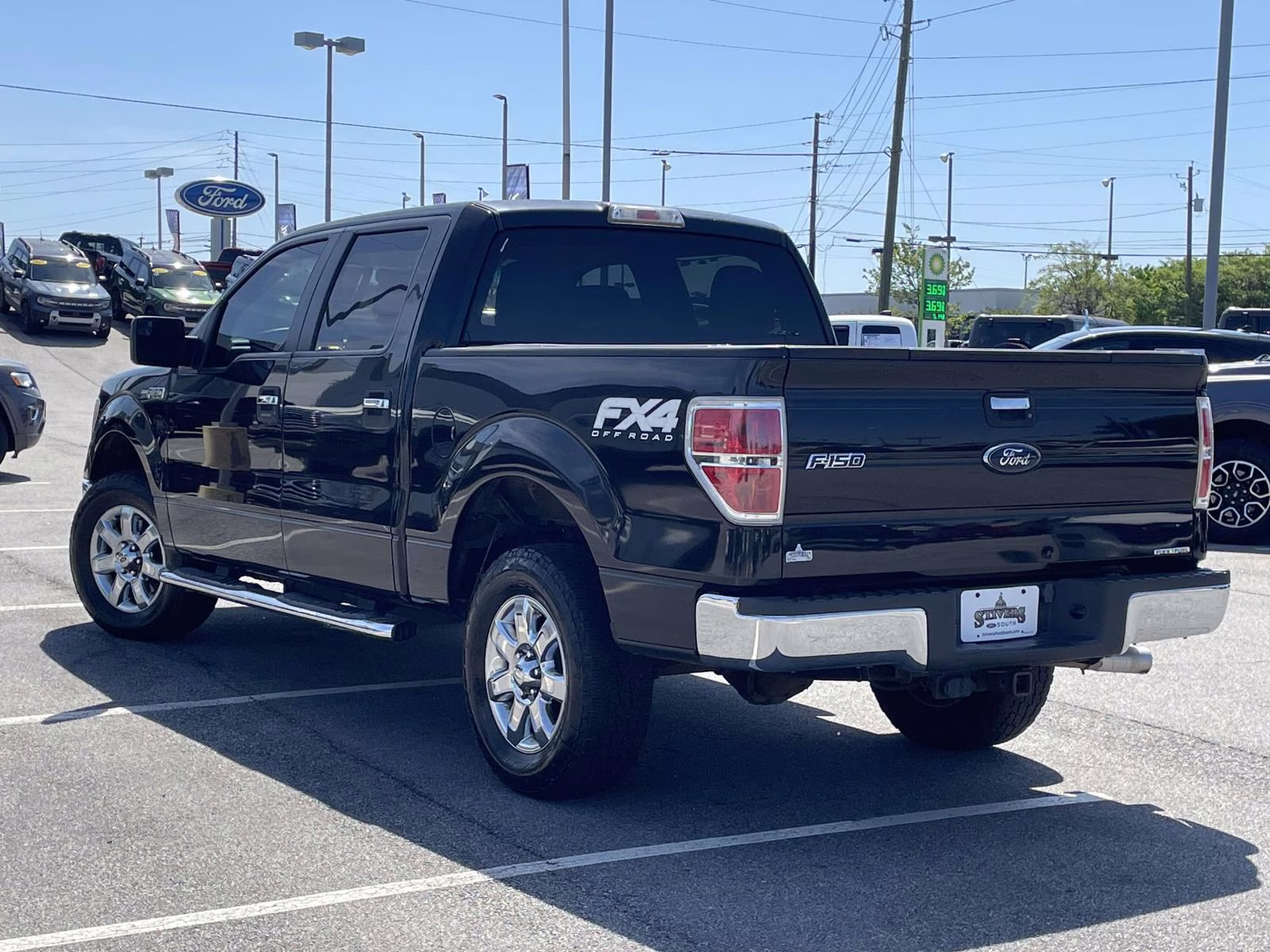 2013 Tuxedo Black Metallic Ford F-150 XLT 4X4 Truck