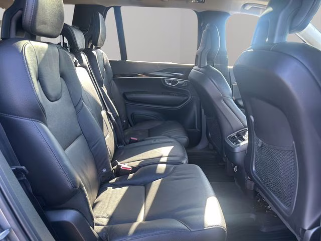 2018 Osmium Gray Metallic Volvo XC90 T5 Momentum AWD SUV