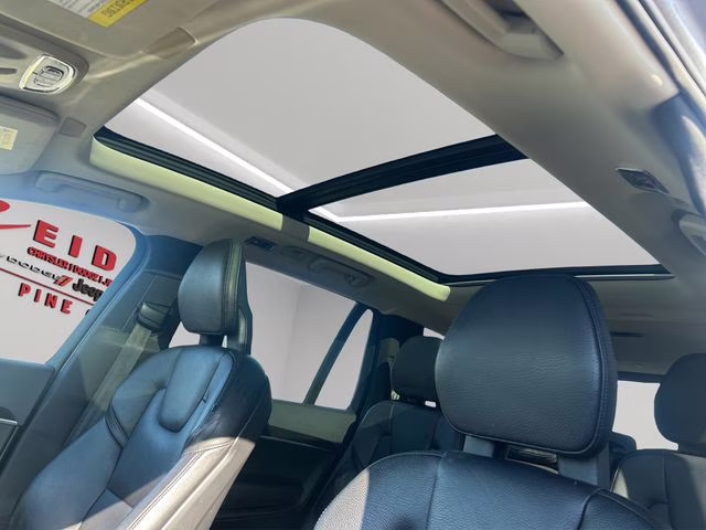 2018 Osmium Gray Metallic Volvo XC90 T5 Momentum AWD SUV