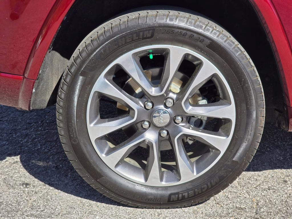 2018 Velvet Red Pearlcoat Jeep Grand Cherokee Overland RWD SUV