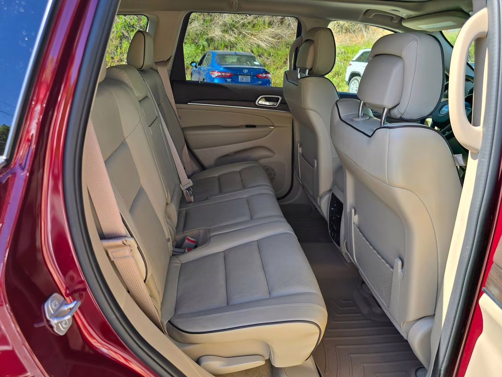 2018 Velvet Red Pearlcoat Jeep Grand Cherokee Overland RWD SUV