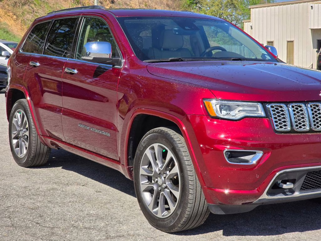 2018 Velvet Red Pearlcoat Jeep Grand Cherokee Overland RWD SUV