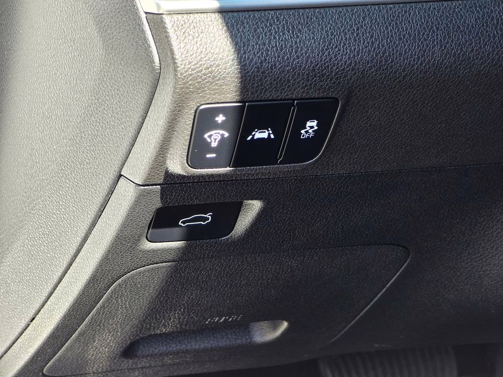 2023 Glacial White Pearl Kia K5 LXS FWD Sedan